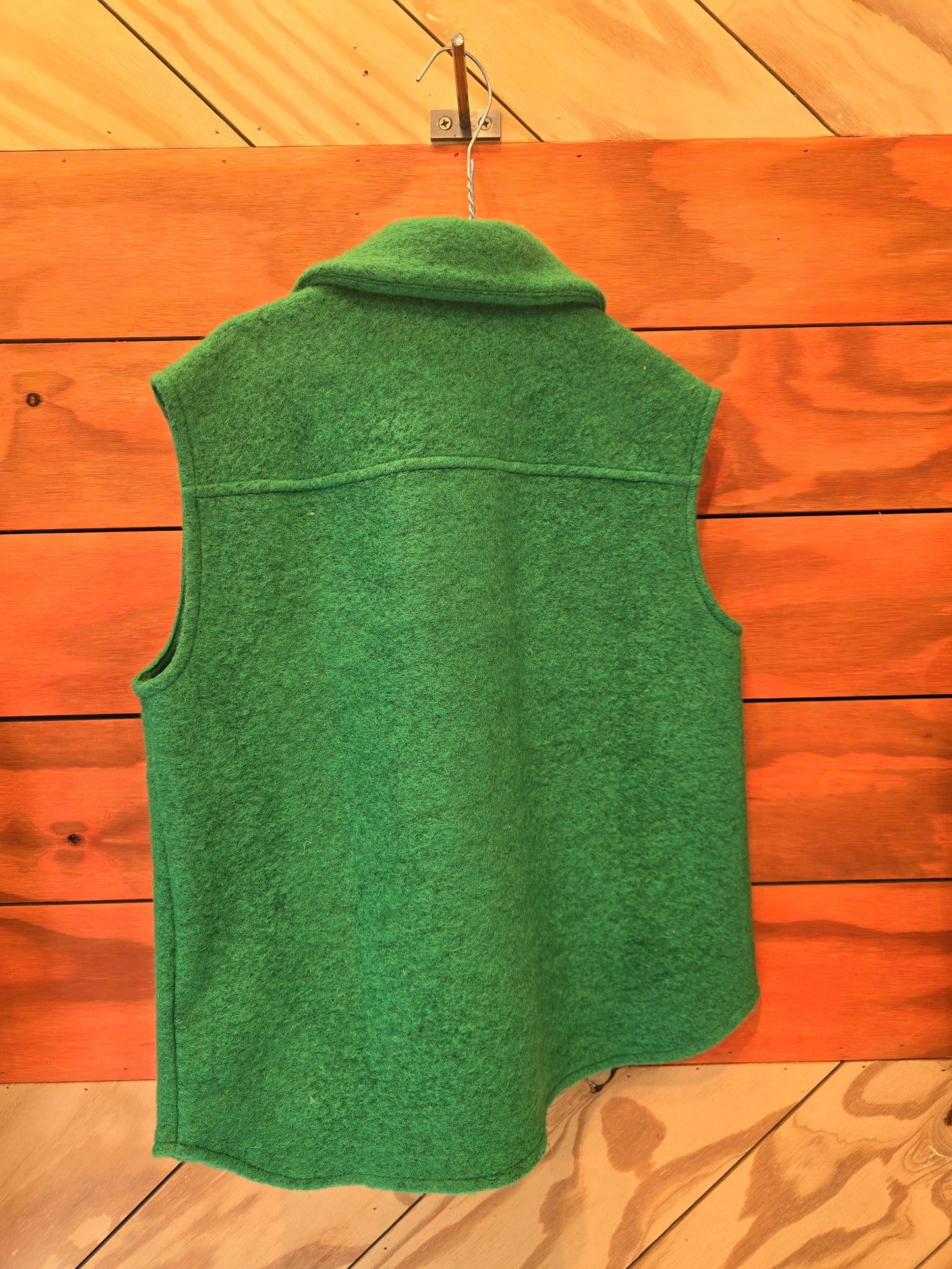 holly vest green AW24